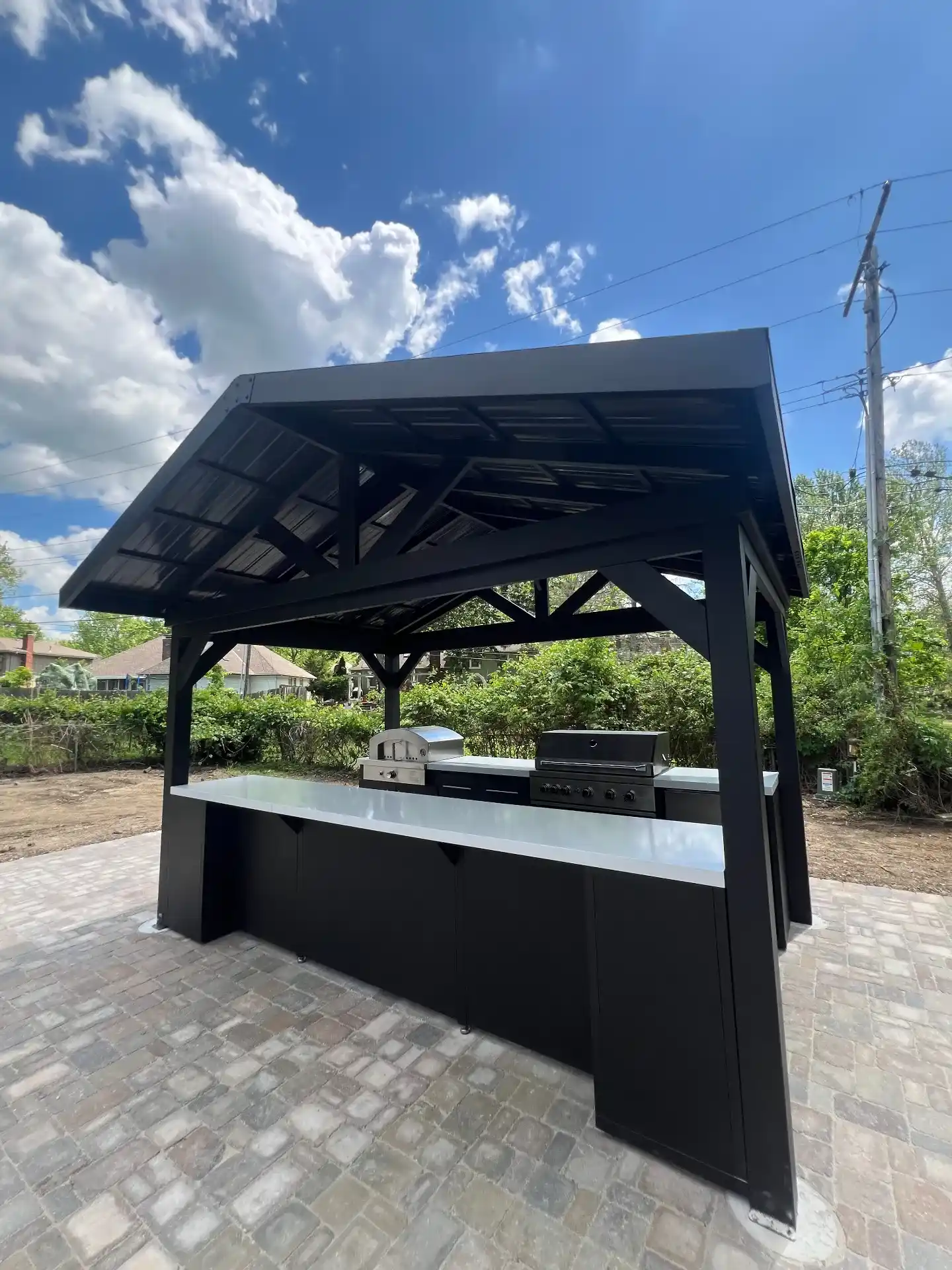Covered Outdoor Kitchen with Full Amenities