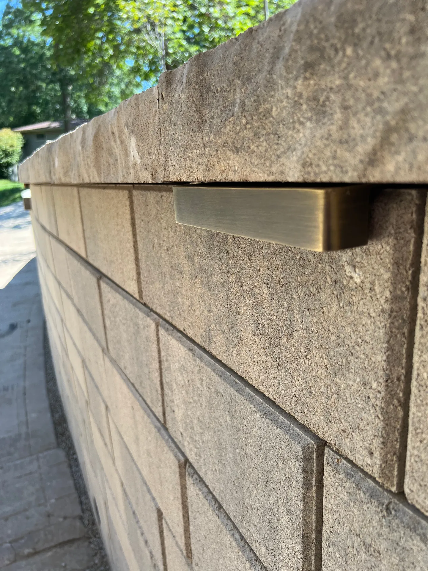 Low-Voltage Lighting for Hardscapes & Pathways